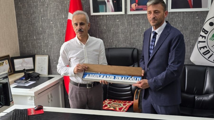 Ulaştırma ve Altyapı Bakanı Uraloğlu’ndan Sinanpaşa’ya Ziyaret